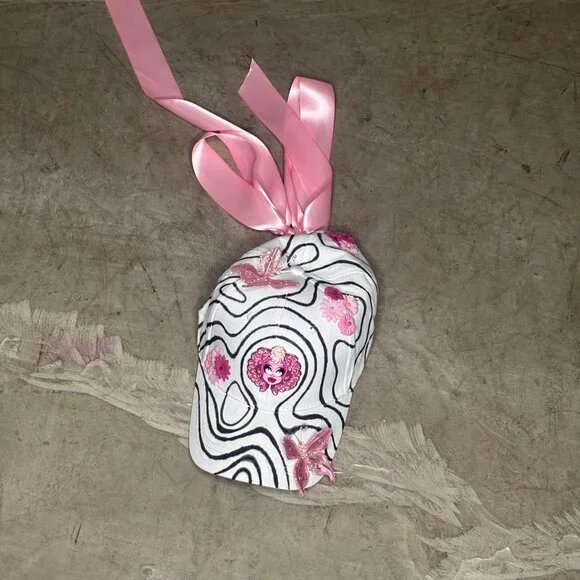 [Custom Made by Dawn] Upcycled Hat - Picture 2 of 3